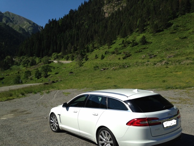 Jaguar XF Sportbrake Diesel S 1.jpg